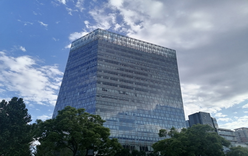 融科资讯中心出租实拍图1